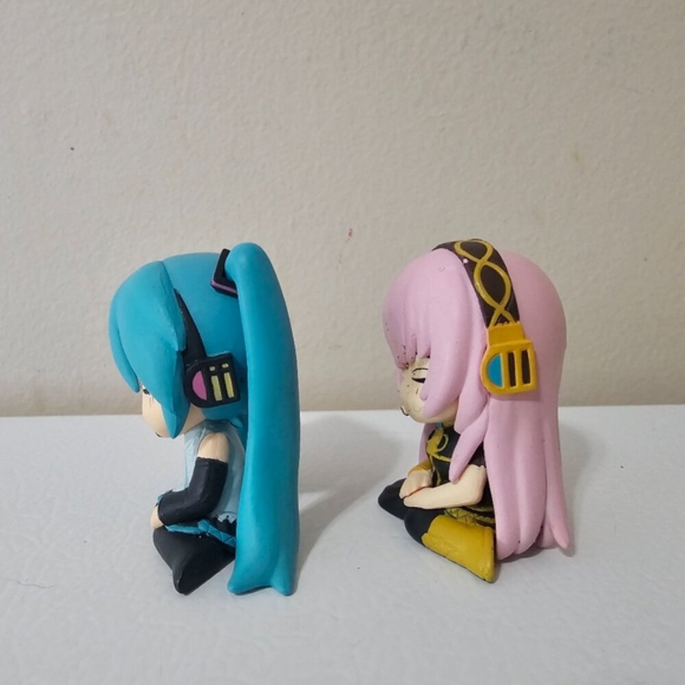 Vocaloid Hatsune Miku Katazun Sleeping Mascot Mini Figure  - Set of 2 - Picture 4 of 7